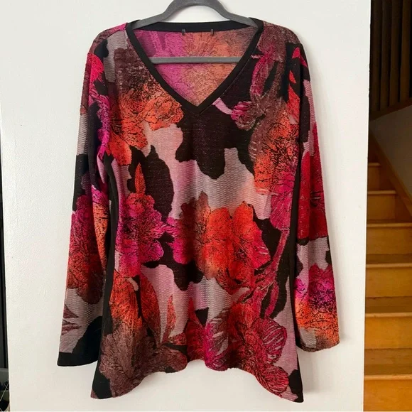 🇨🇦 EUC Vibrant Floral V-Neck Long Sleeve Semi-Sheer Mesh Tunic - Picture 1 of 4